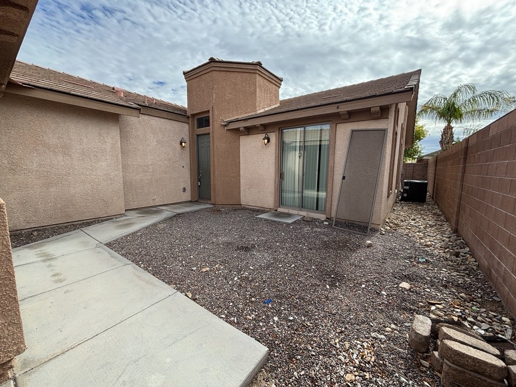 Beautiful home with casita and courtyard property image