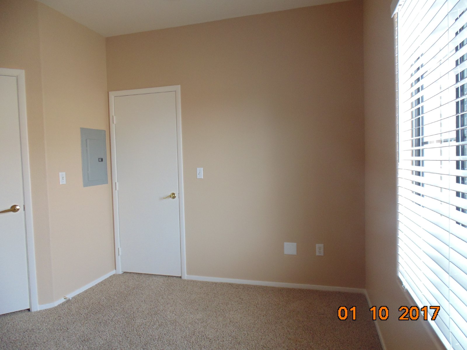 Second-floor condo near shopping entertainment property image