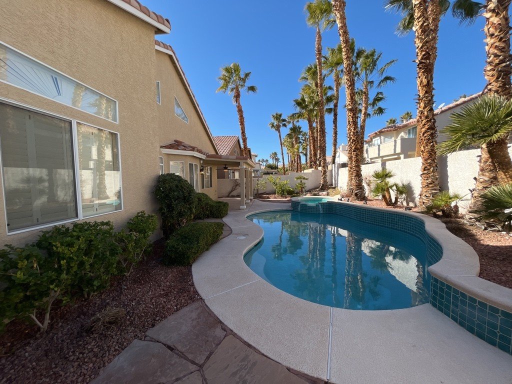 Single Family home with pool and patio property image