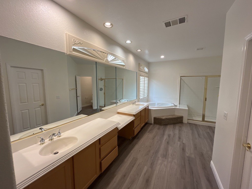 Single Family home with pool and patio property image