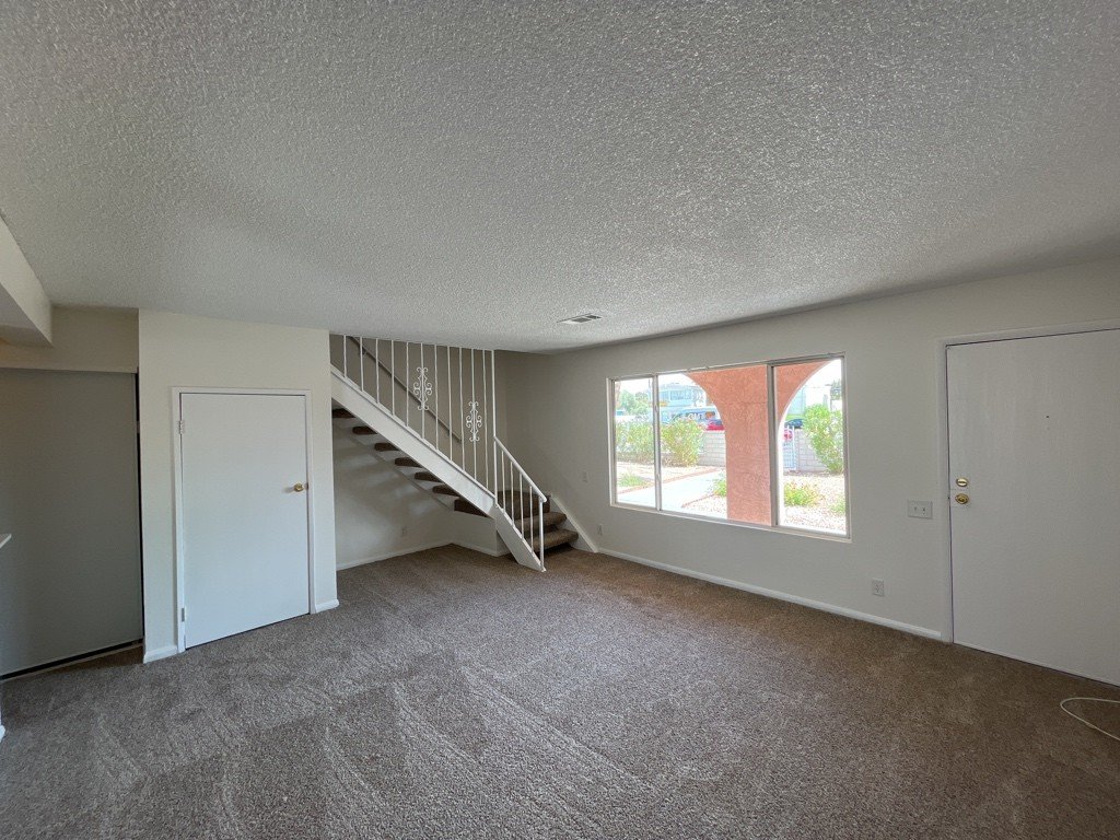 Centrally located townhome near Strip property image