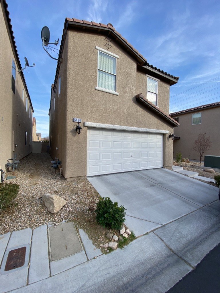 Spacious Three-Bedroom Home in Desirable Las Vegas Neighborhood property image