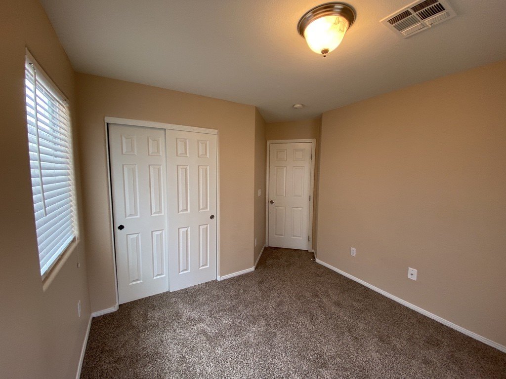 Spacious Three-Bedroom Home in Desirable Las Vegas Neighborhood property image
