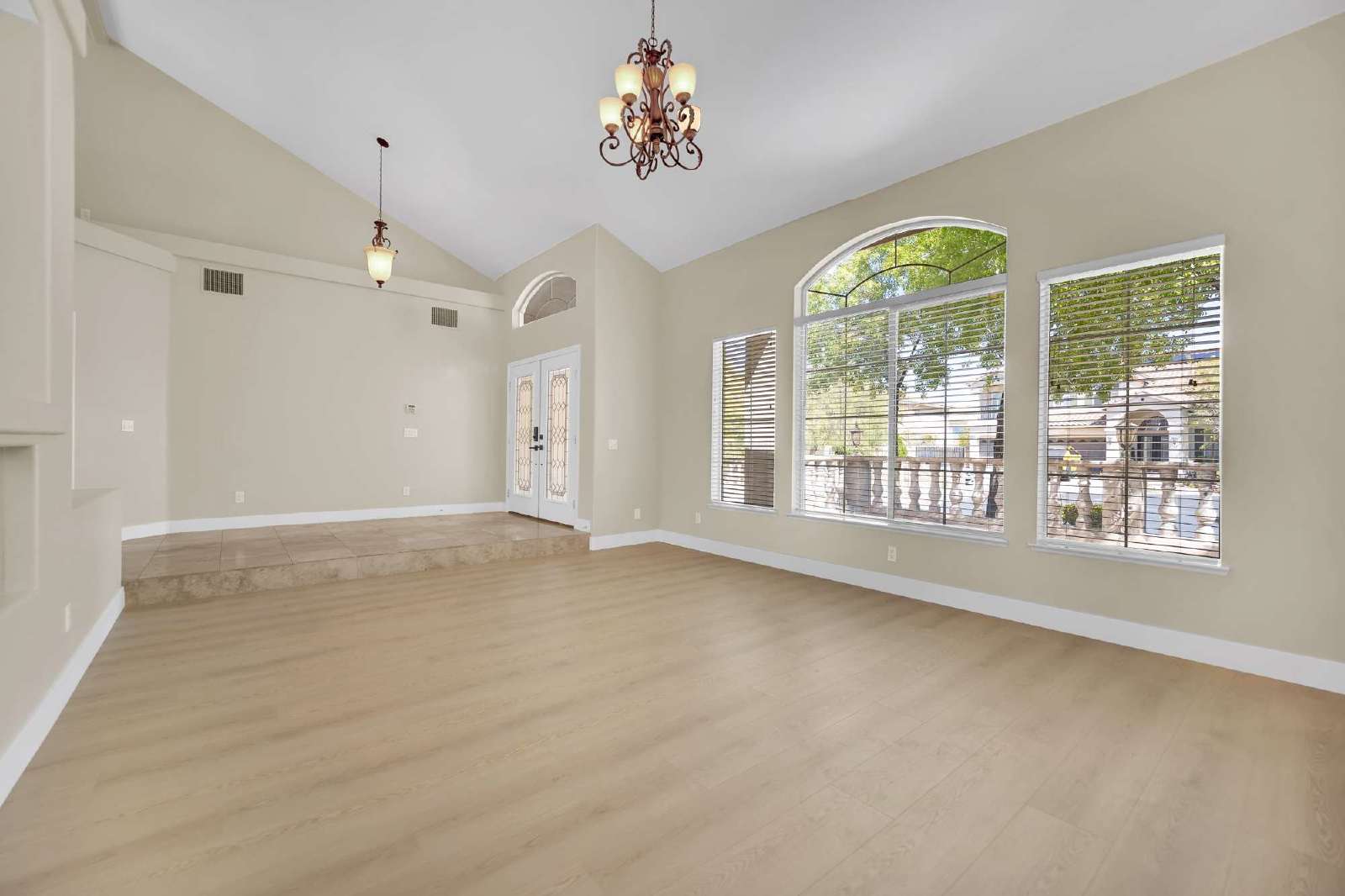 Beautifully updated luxury home with pool in Southern Highlands property image