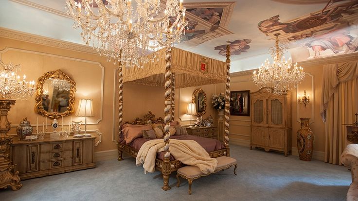 Liberace Mansion